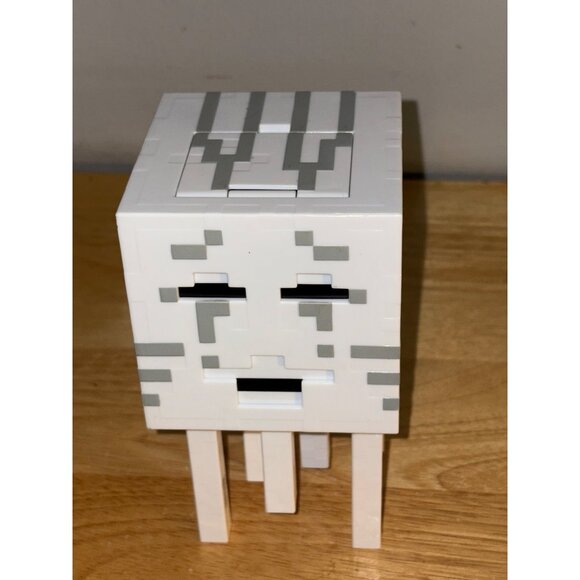 Minecraft Fireball Ghast Launching Action Figure 2021 Mattel Toy (No discs) - Picture 2 of 7